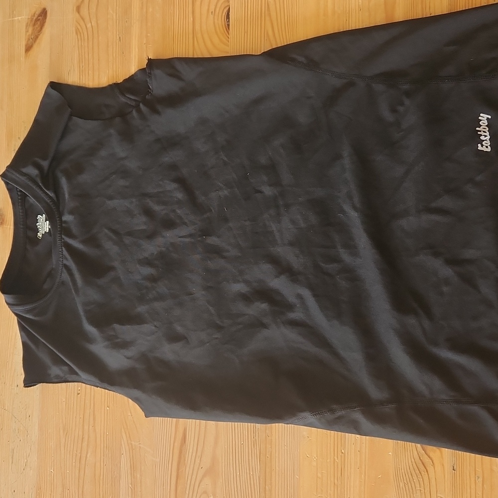 Black sleeveless shirt